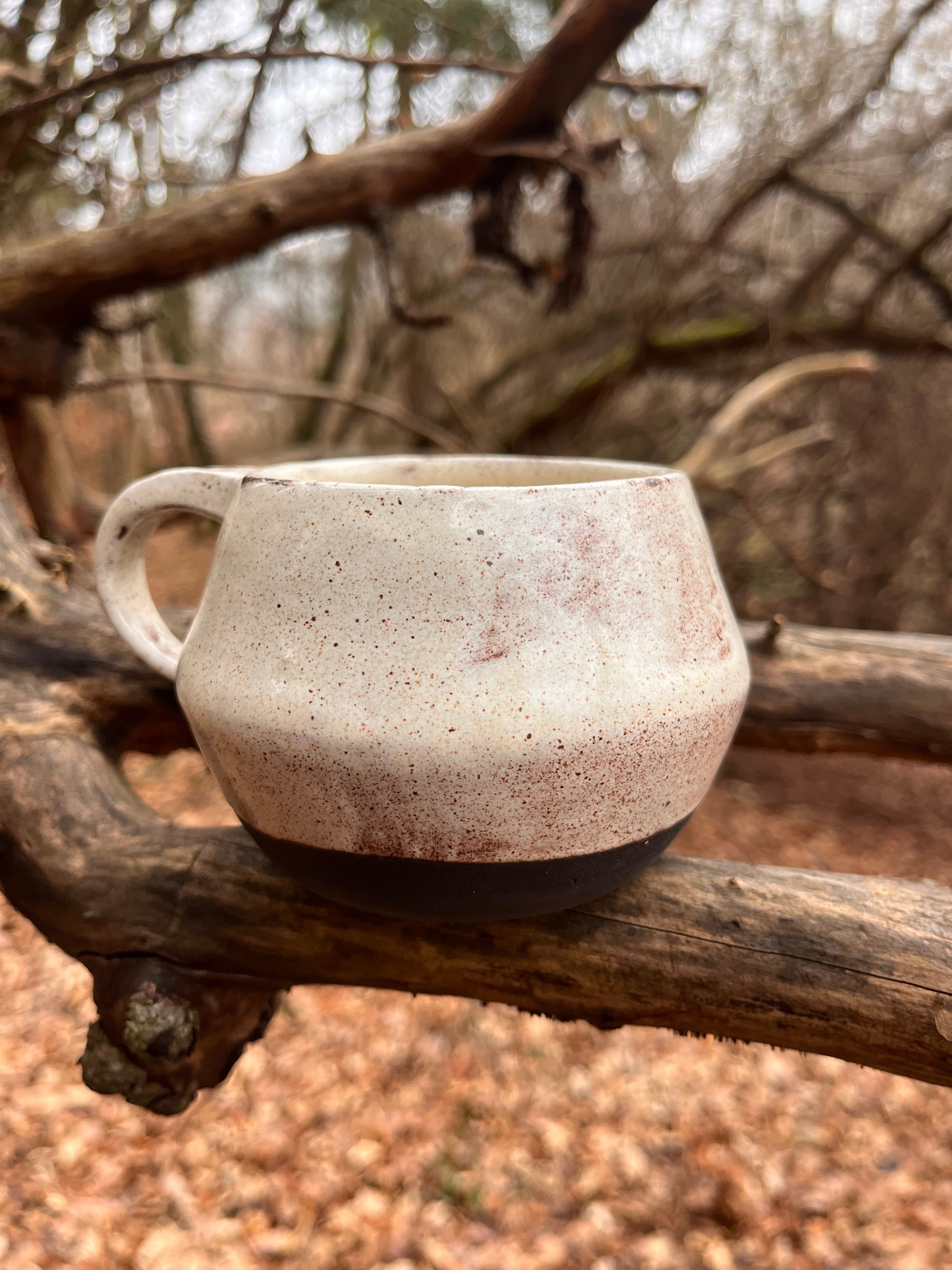 Handgedrehte Tasse • schwarzer Ton • 300ml