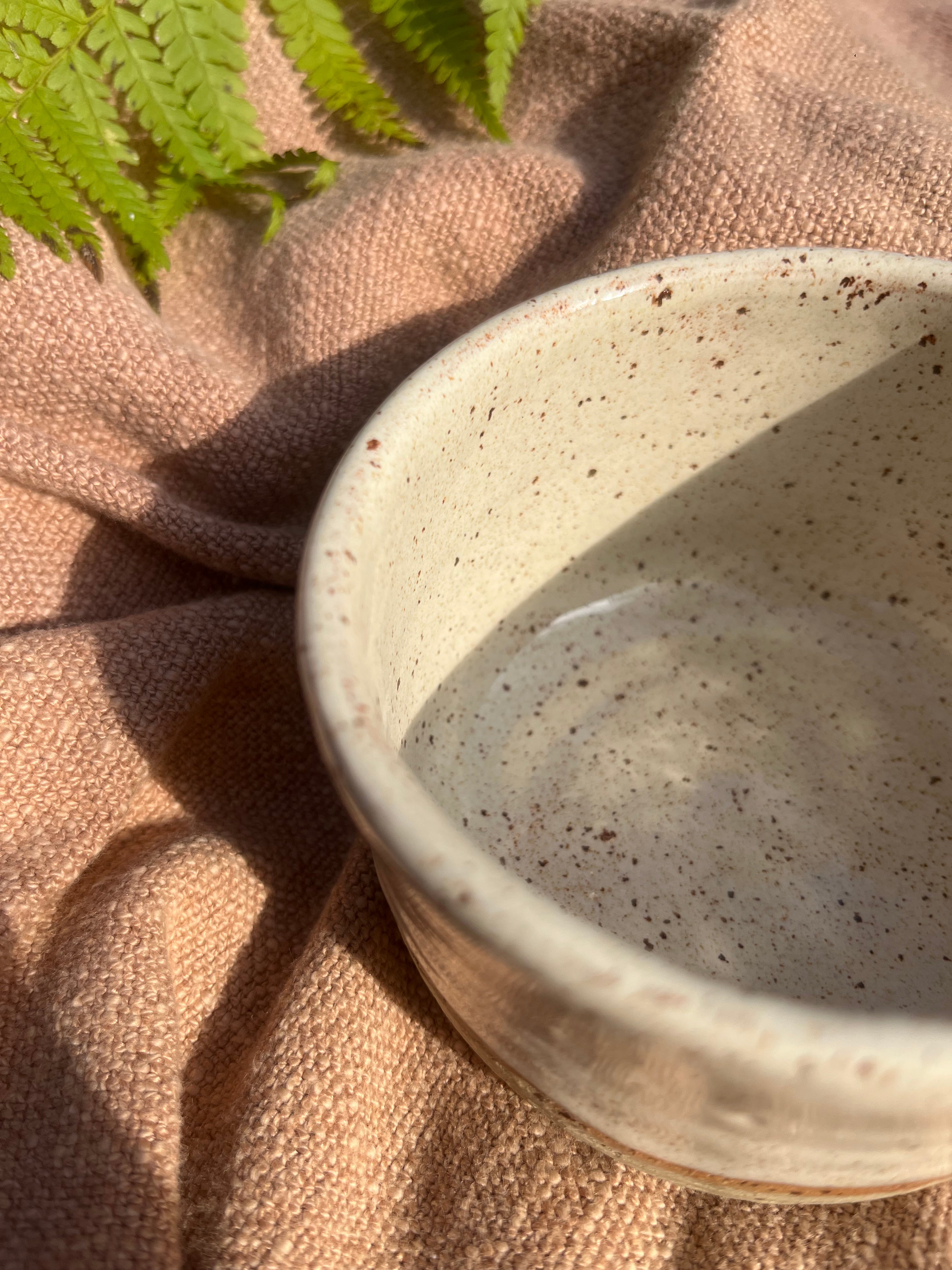 Steinzeugbecher - 250 ml – naturweiß gesprenkelt